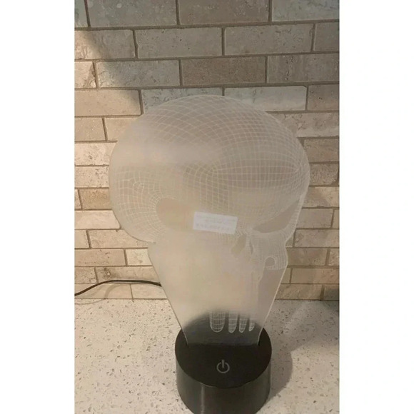PUNISHER 3D LED Color Changing Lamp new bm - Picture 8 of 11